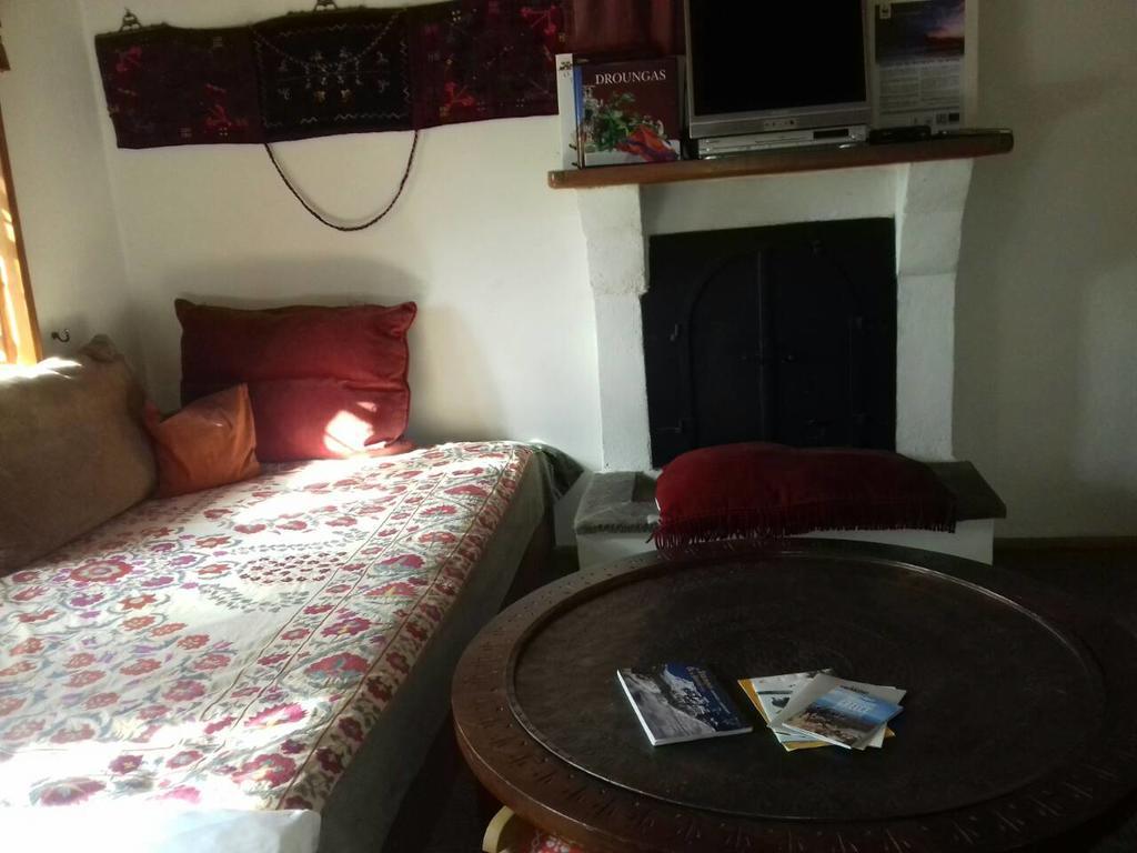 Traditional Rooms Karaouli Papingo Exterior foto