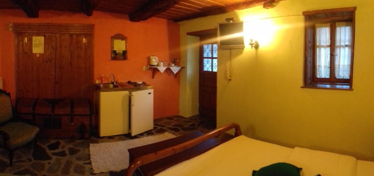 Traditional Rooms Karaouli Papingo Exterior foto